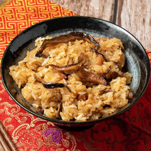 Black Sesame Oil Sticky Rice with Shiitake Mushroom 22oz (Frozen)黑麻油香菇油飯 - Canaan Foods