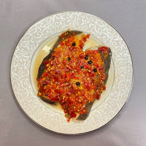 Steamed Halibut w/ Chopped Pepper 2 pcs (Spicy) 剁椒鱈魚