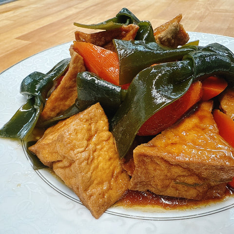 Braised Tofu with Kelp Knots vegan 滷豆腐海帶結 純素