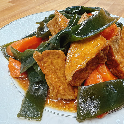 Braised Tofu with Kelp Knots vegan 滷豆腐海帶結 純素