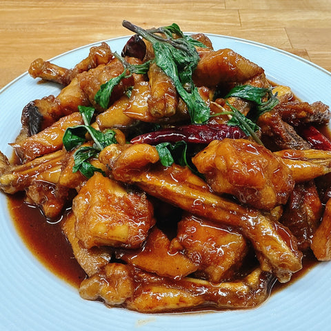 Three-Cup Frog Legs Mildly Spicy 三杯田雞腿