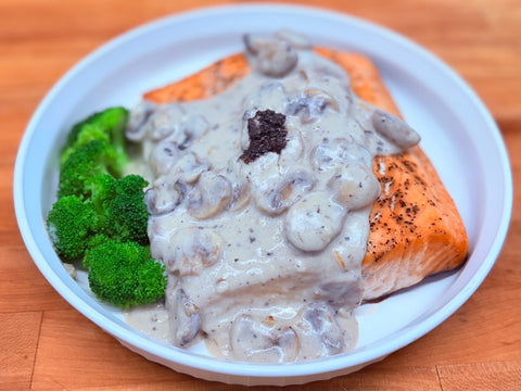 Salmon w/ Black Truffle Butter 黑松露奶油鮭魚