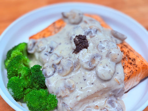 Salmon w/ Black Truffle Butter 黑松露奶油鮭魚