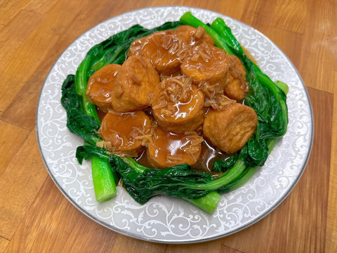 Egg Tofu w/ Scallop 瑤柱鮑汁玉豆腐